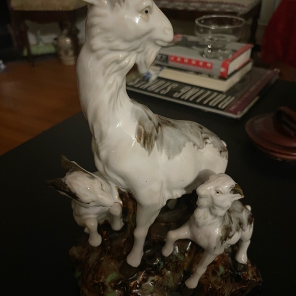 Vintage Porcelain Goat with kid - Picture 3 of 13